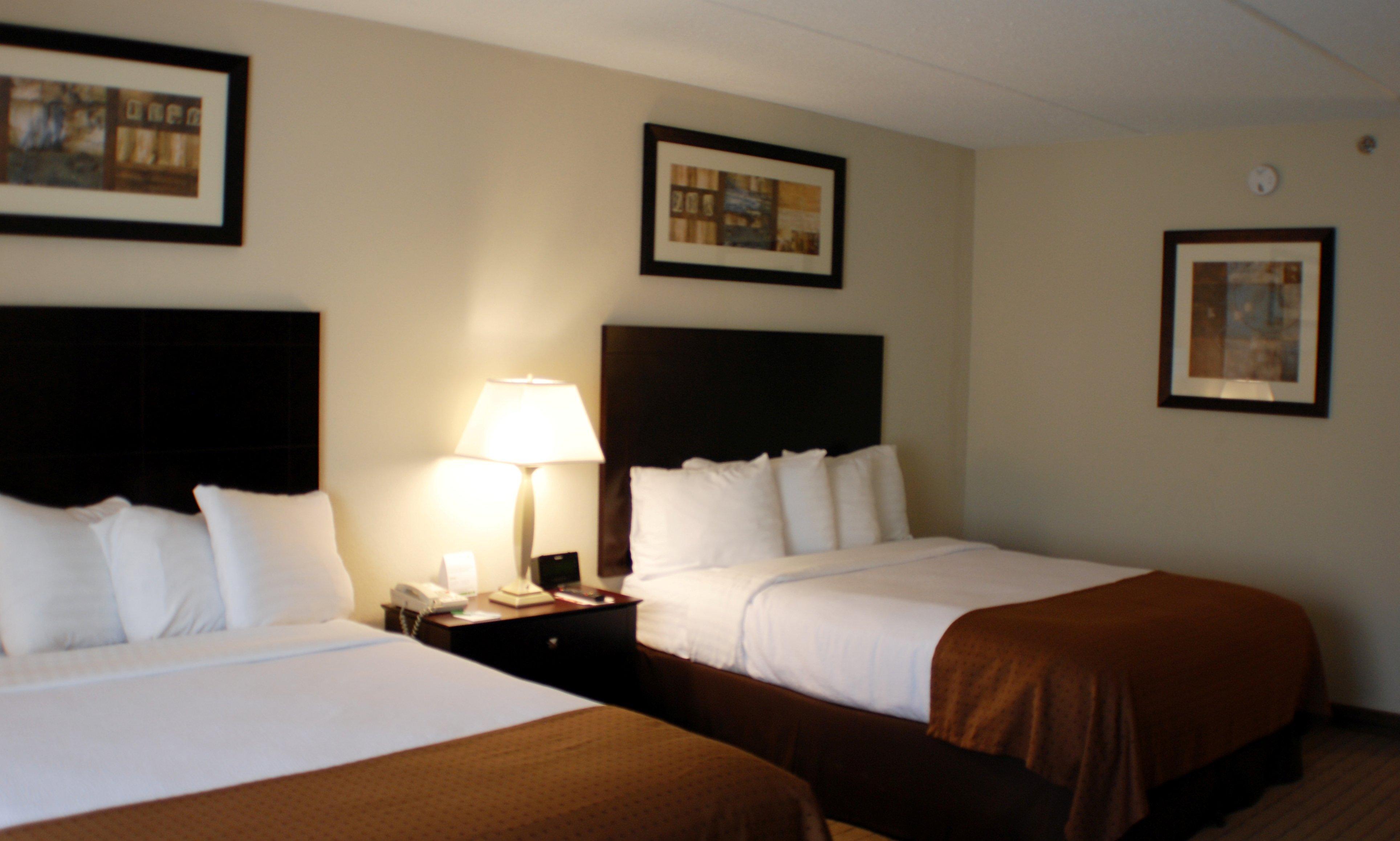 Hotel Downstreet, Ascend Hotel Collection نورث آدمز المظهر الخارجي الصورة