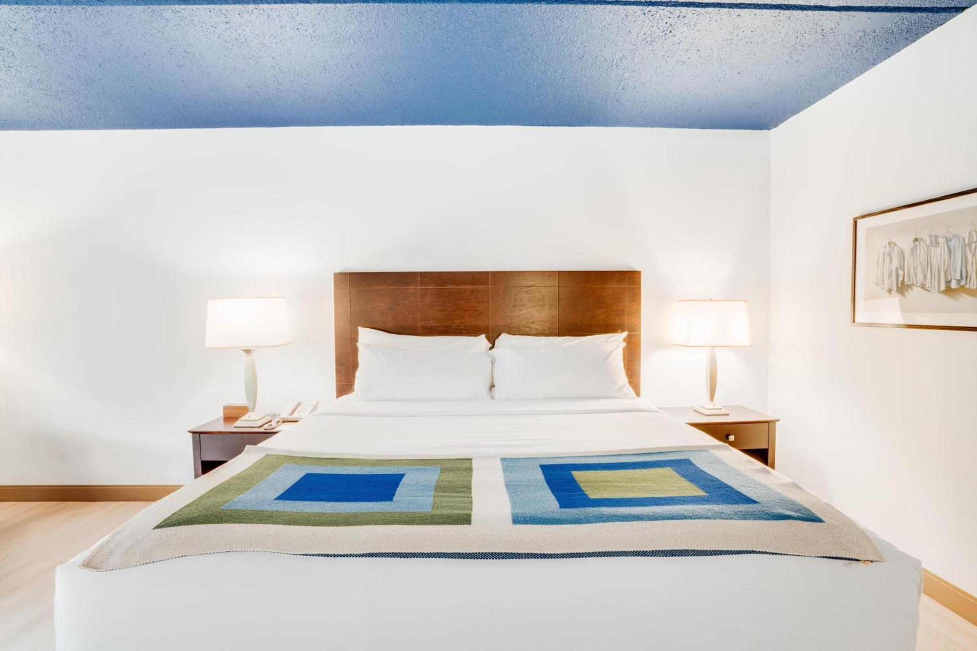 Hotel Downstreet, Ascend Hotel Collection نورث آدمز المظهر الخارجي الصورة