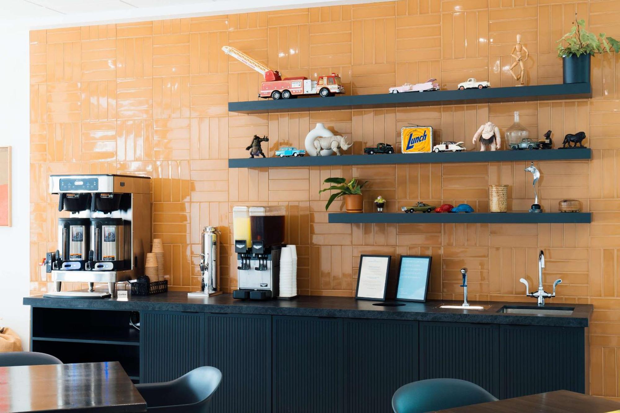 Hotel Downstreet, Ascend Hotel Collection نورث آدمز المظهر الخارجي الصورة