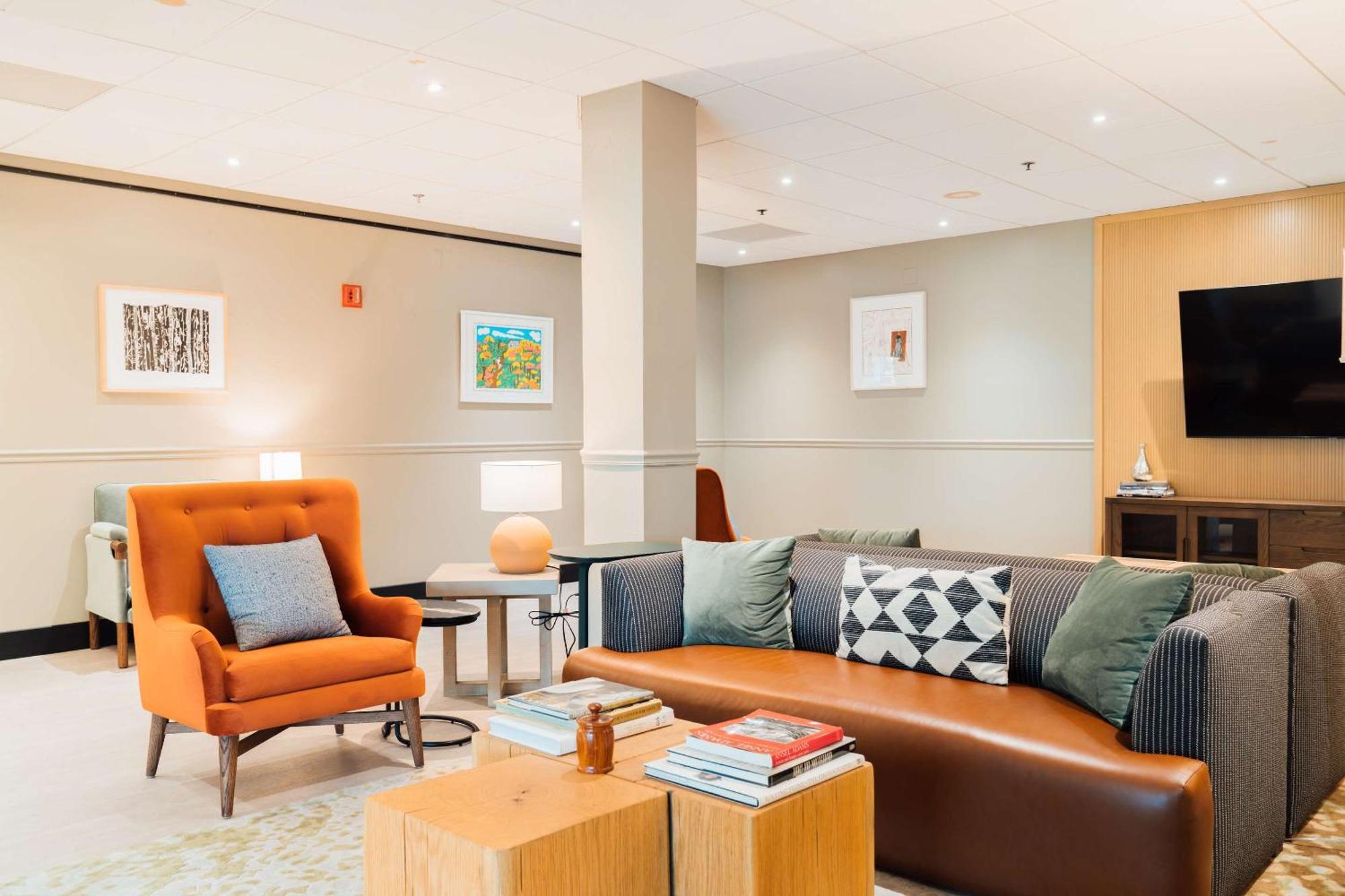 Hotel Downstreet, Ascend Hotel Collection نورث آدمز المظهر الخارجي الصورة